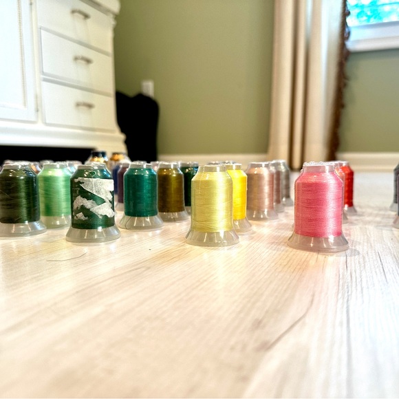 Lot of 48 spools of NEW polyester embroidery thread.  Please see pics - Picture 4 of 8